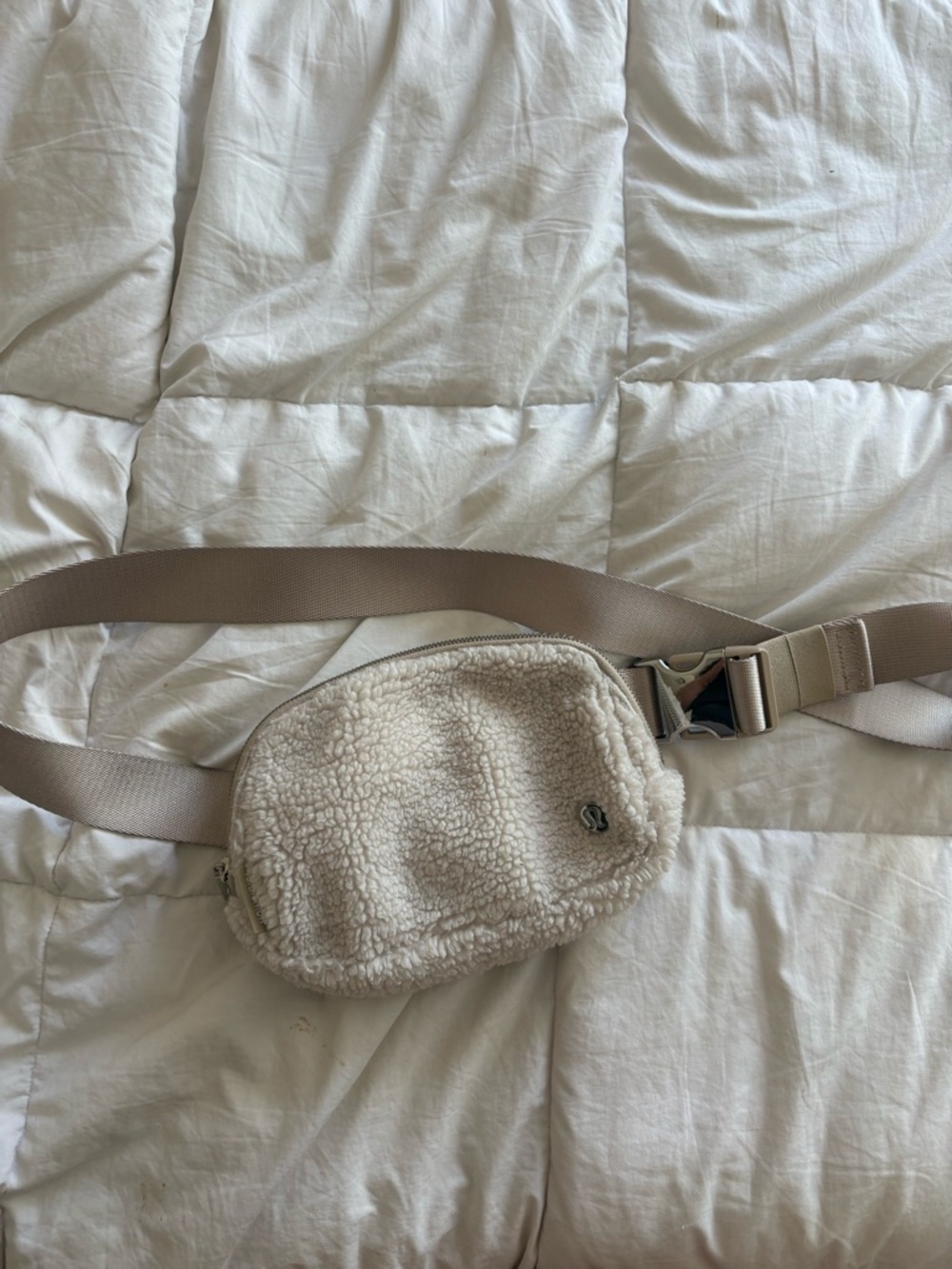 Lululemon belt bag Cream Sherpa